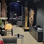 Kali Old Town Loft With Monument View شقة فندقية بوخارست