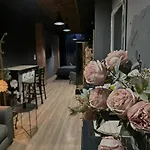 Kali Old Town Loft With Monument View Aparthotel